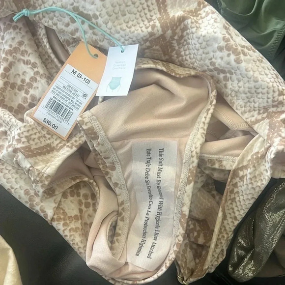 NWT- Kona Soli One Piece Ruched Snakeskin Print Swimsuit - Picture 3 of 3